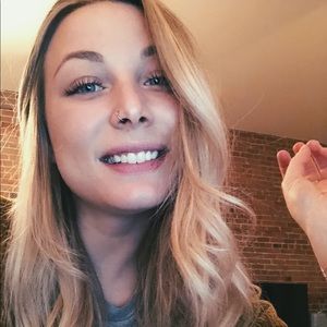 Meet your Posher, Amanda-lee